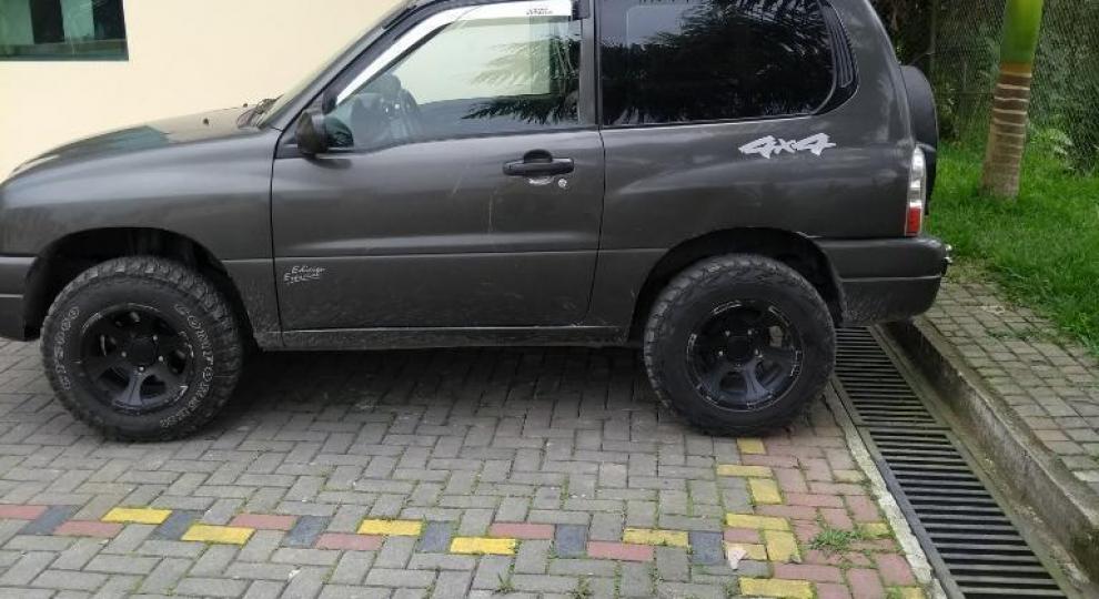 Chevrolet Grand Vitara 3P 2010 Manta