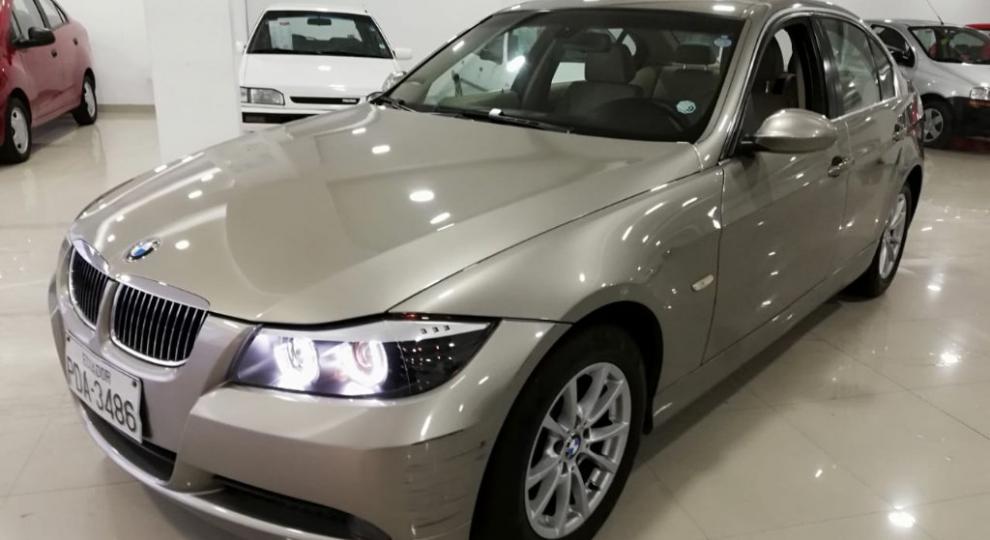 BMW 325i 2009 Quito