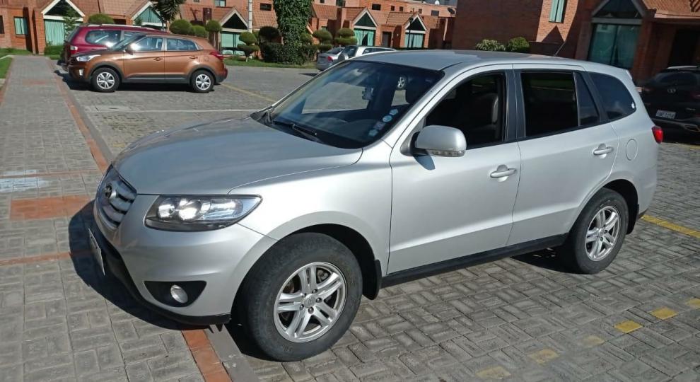 Hyundai Santa Fe 4x2 2011 Quito