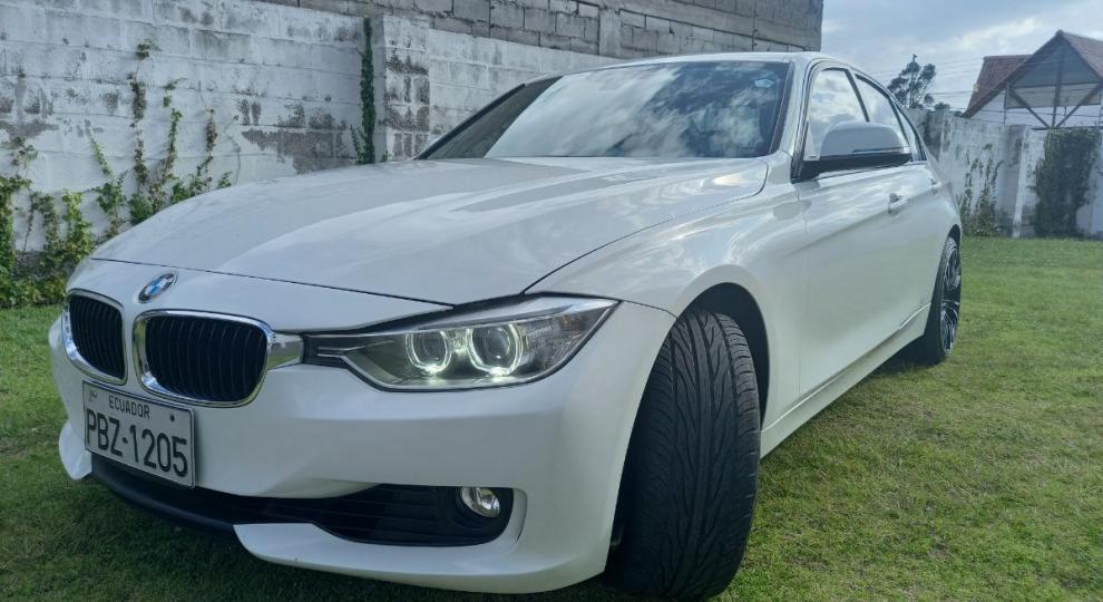 BMW 320i 2013 Quito