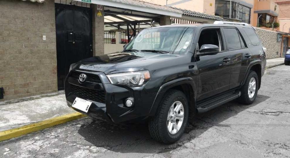 Toyota 4 Runner SR5 2015 Quito