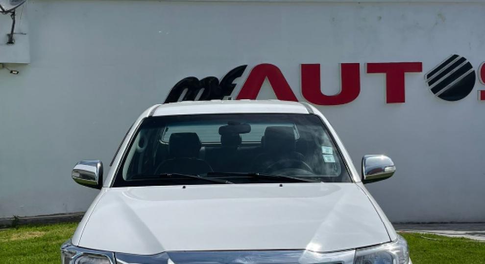 Toyota Hilux SR AC CD 2014 Otavalo