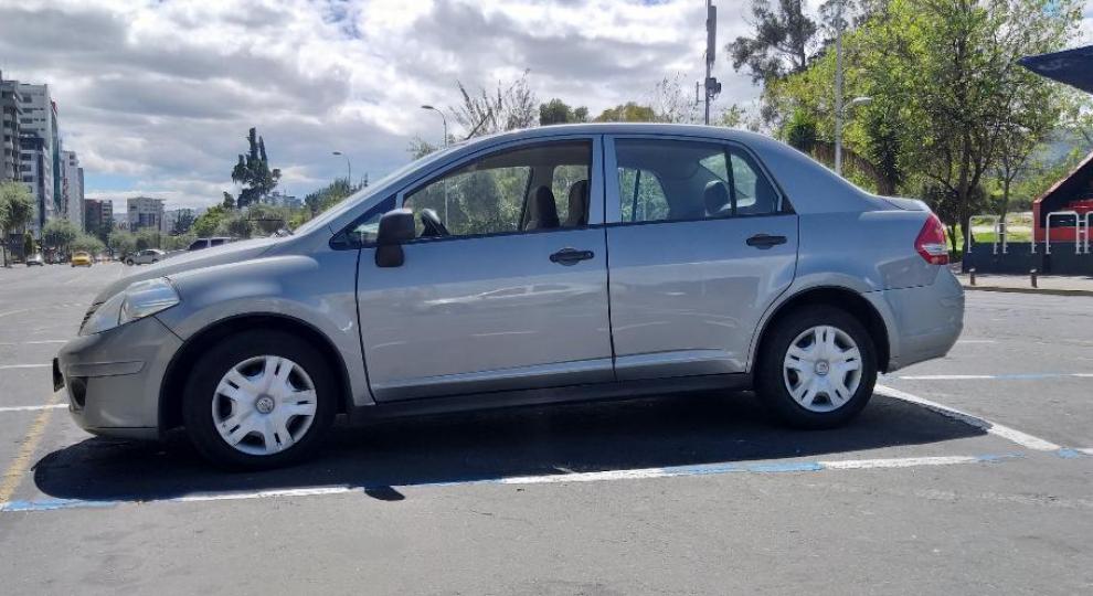 Nissan Tiida 2014 Quito