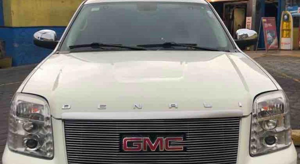 GMC Yukon Denali Hibrido 2010 Quito