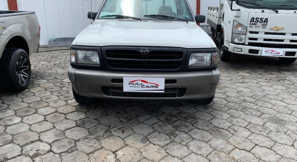 Mazda B2200 CS 1998 Ambato