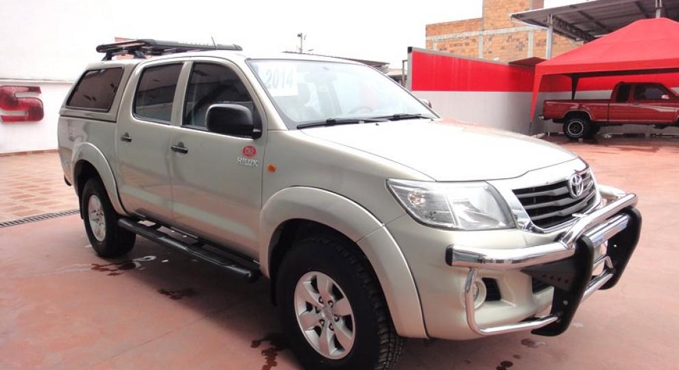 Toyota Hilux CD 4x4 Diesel 2014 Cuenca