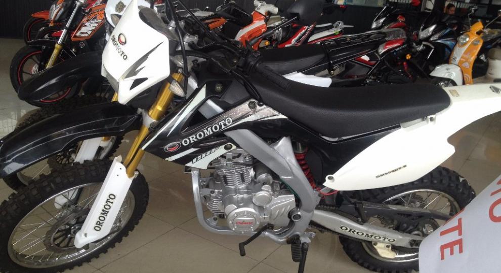 Oromoto OM200-GY-B 2015 Guayaquil