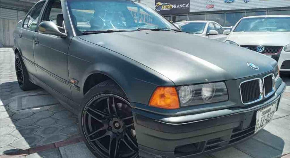 BMW 318 1998 Quito