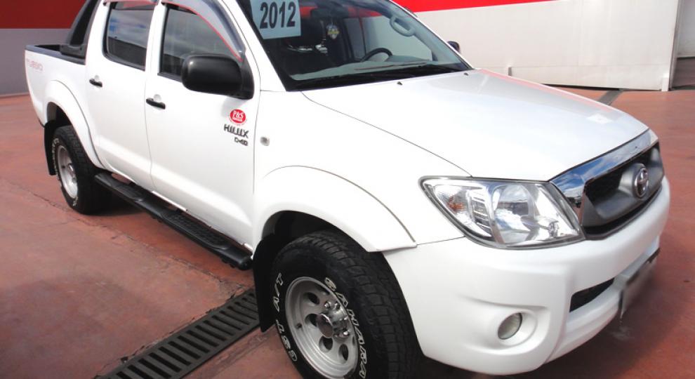 Toyota Hilux CD 4x4 Diesel 2012 Cuenca
