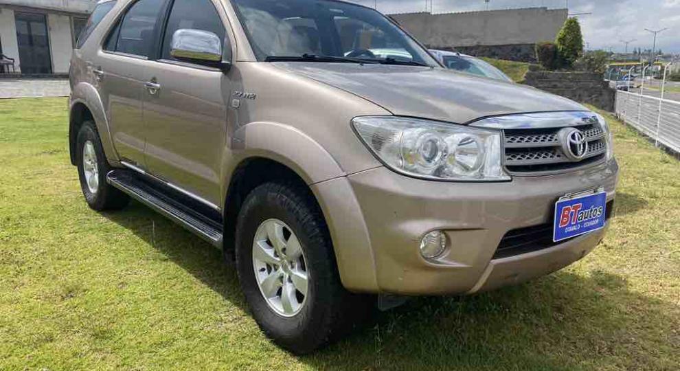 Toyota Fortuner 2.7 2011 Otavalo
