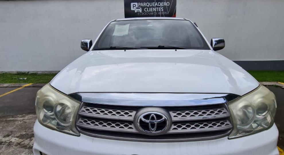 Toyota Fortuner 2.7 2010 Quito