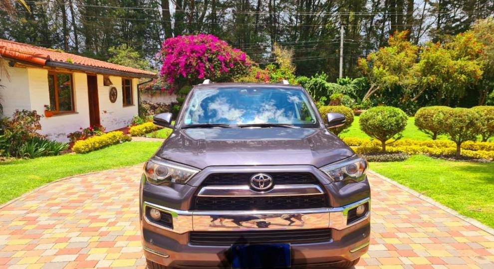 Toyota 4 Runner Limited 2018 Quito