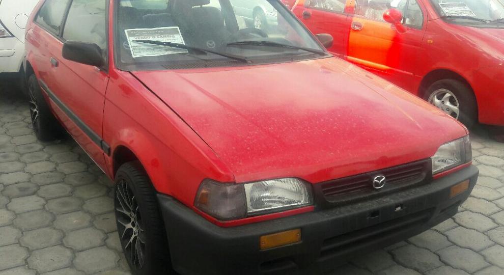 Mazda 323 2001 Riobamba