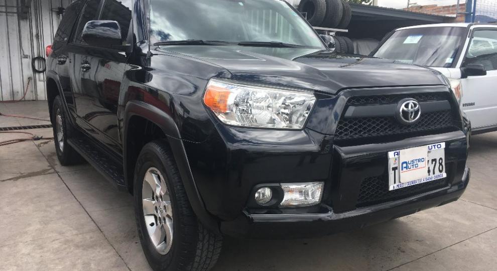Toyota 4 Runner SR5 2013 Cuenca