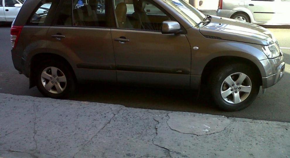Suzuki Grand Vitara SZ 2011 Manta