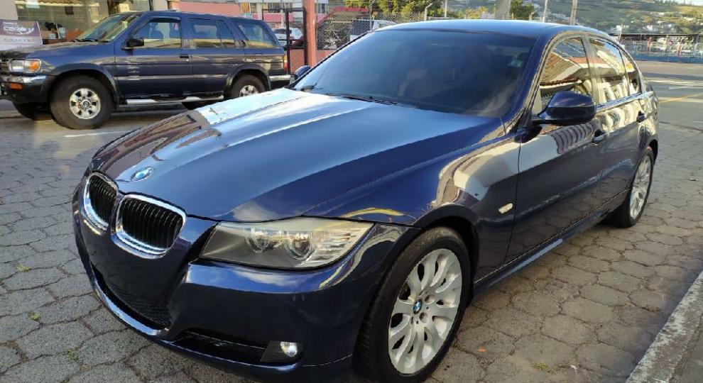 BMW 320i 2009 Quito