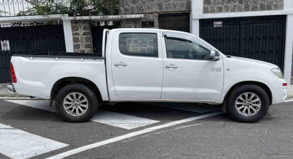 Toyota Hilux CD 4x2 2010 Quito