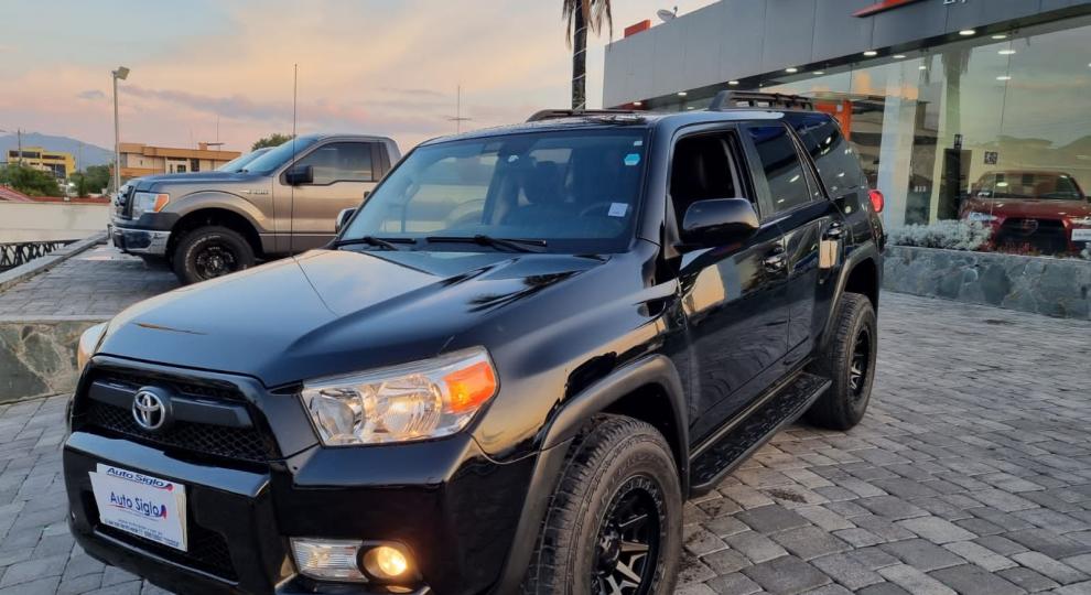 Toyota 4runner sr5 premium 2013 Cuenca