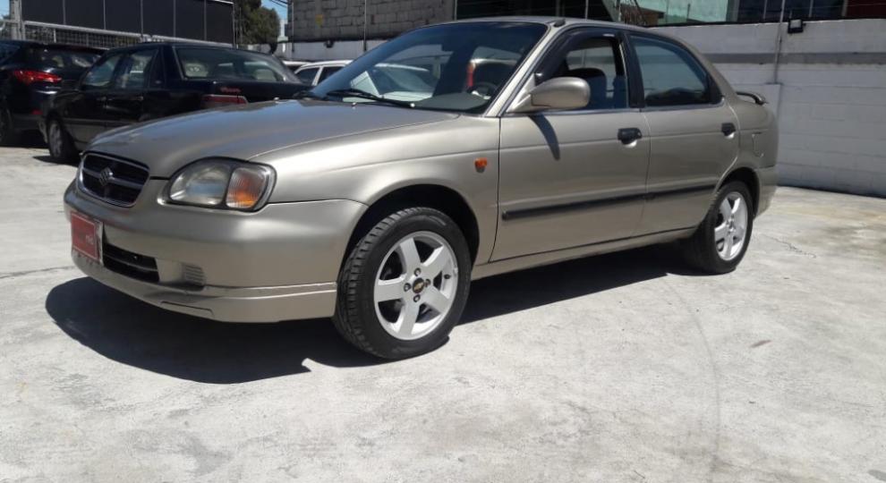 Chevrolet Esteem 2002 Quito