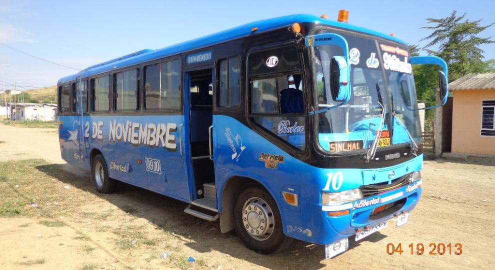 Hino Onmibus 2002 Santa Elena