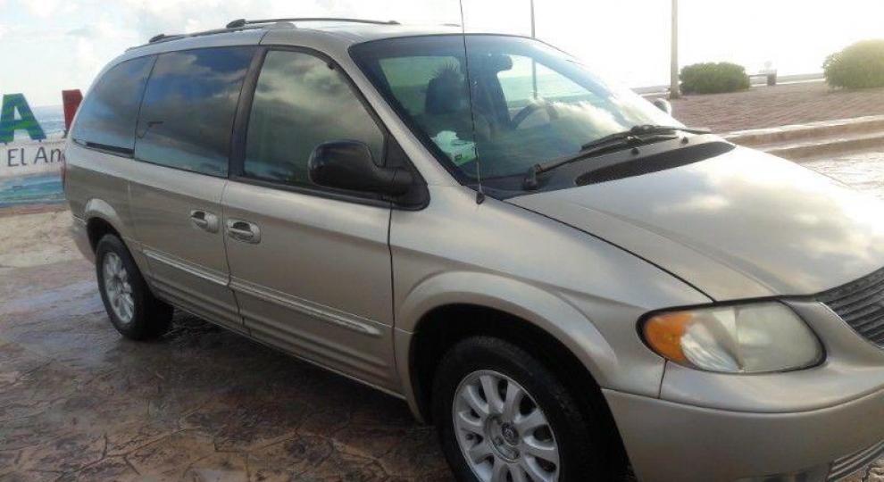 Chrysler Town Country 2002 Catalinas