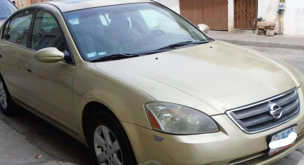 Nissan Altima 2002 León