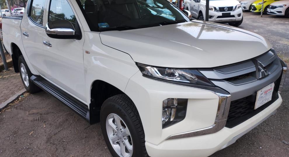 Mitsubishi L-200 2023 Benito Juárez