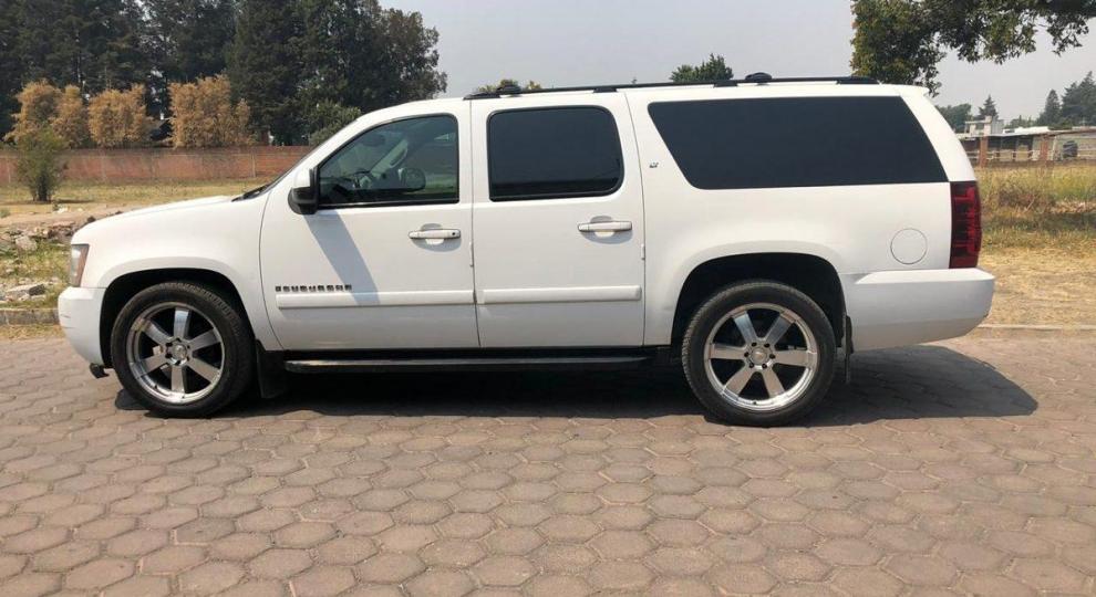 Chevrolet Suburban 2007 Honey