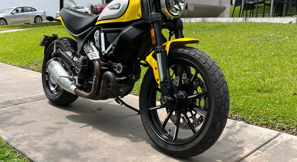 Ducati Scrambler Icon 2022 Monterrey