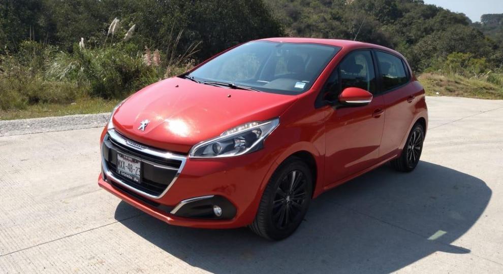 Peugeot 208 2016 Yaxe