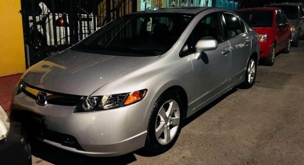 Honda Civic 2006 Ures