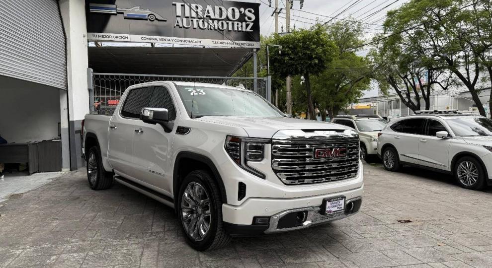 GMC Sierra 2023 Tlaquepaque