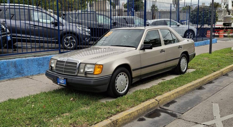 Mercedes Benz E300 1989 Guadalajara