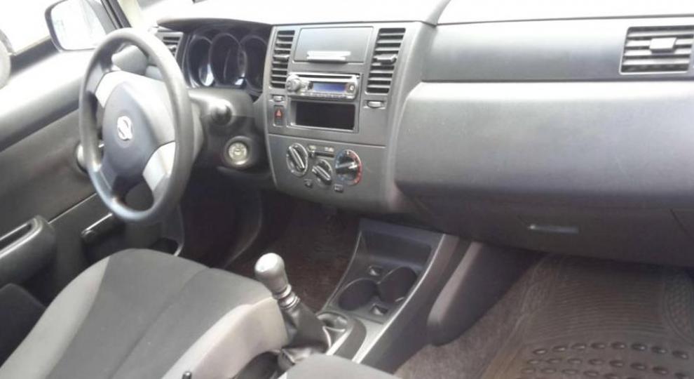 Nissan Tiida 2010 Gustavo A. Madero