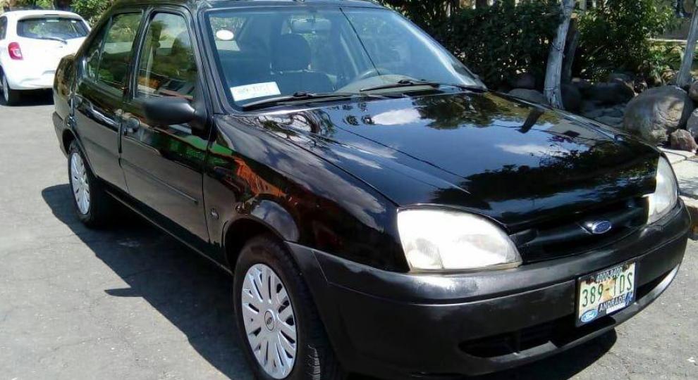 Ford Ikon 2005 Coacalco