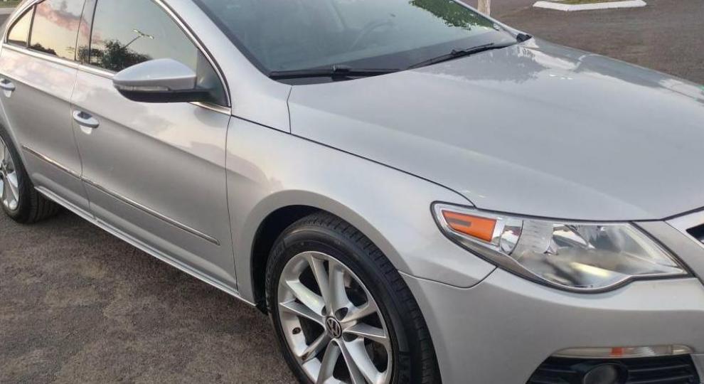 Volkswagen Passat 2011 León