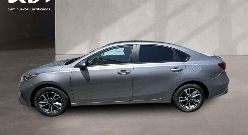 Kia Forte 2024 Centro