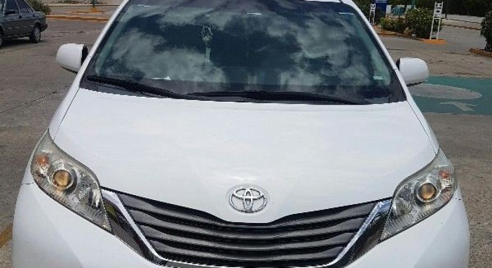 Toyota Sienna 2011 Nuevo Padilla