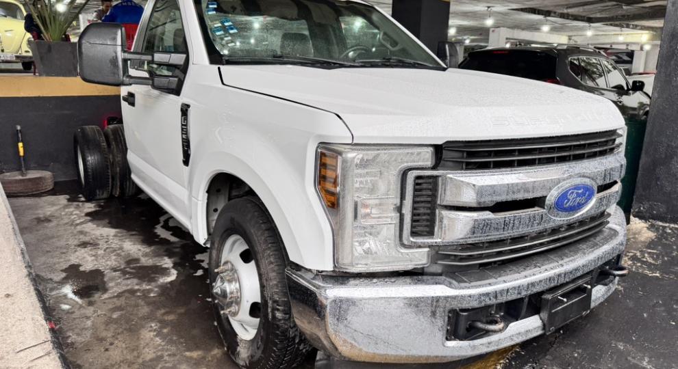 Ford F-350 CHASIS CABINA 2019 Tlalnepantla