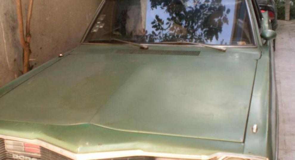 Dodge Dart 1975 León