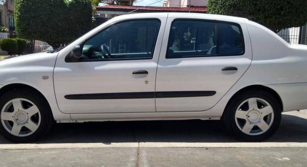 Nissan Platina 2004 Guadalajara