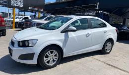 Chevrolet Sonic 2014 em Araruama - Usados e Seminovos