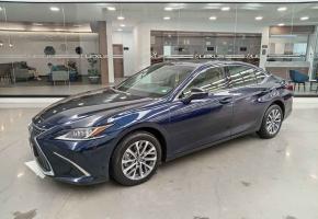 Lexus ES 2023