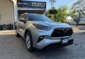Toyota Highlander 2021