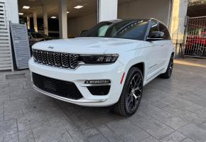 Jeep Grand Cherokee Summit 2023