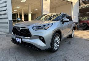 Toyota Highlander 2021