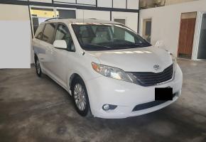 Toyota Sienna 2013