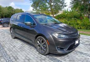 Chrysler Pacifica 2017
