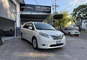 Toyota Sienna 2015