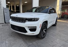 Jeep Grand Cherokee Summit 2023